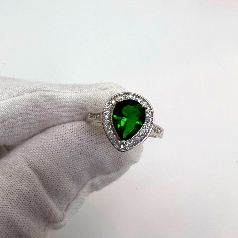 Sale $30! Sterling Pear Shape Halo Emerald Cz Ring. - Picture 3 of 16